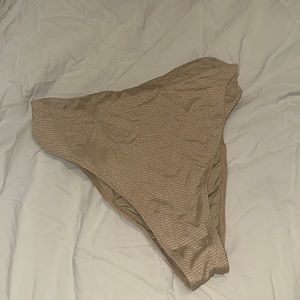 Frankie’s bikini bottom